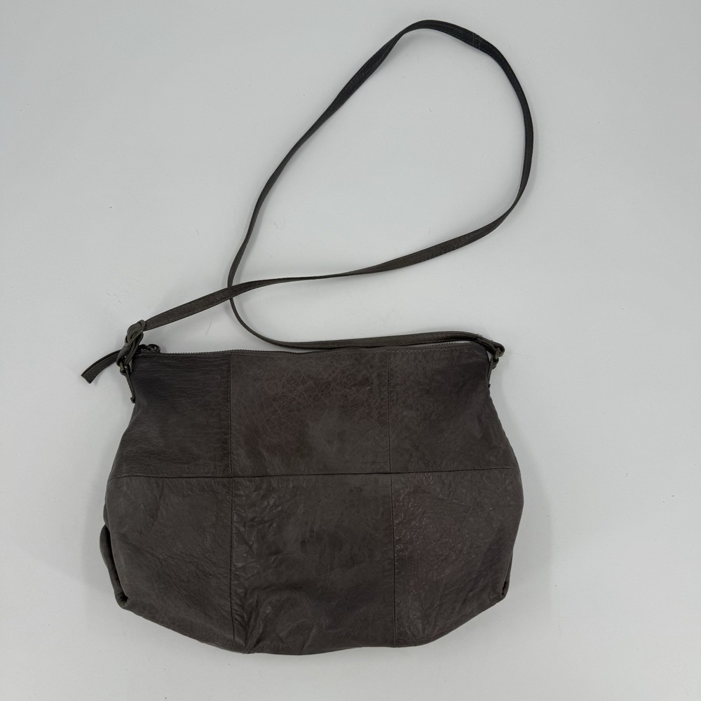 DAY & MOOD Isa Hobo Crossbody Bag Camel Brown Leather Slouchy Adjustable Strap